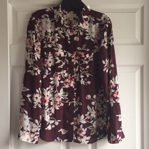 ☀️ LOFT button down blouse